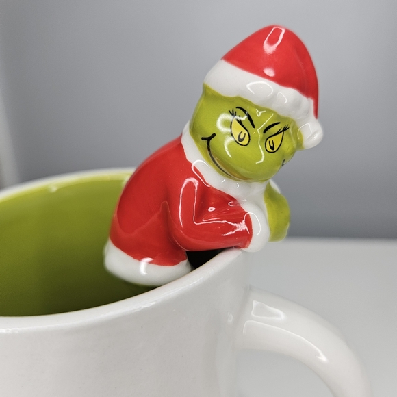 Dr. Seuss The Grinch Who Stole Christmas Coffee Mugs Grinchmas Set of 2 - Picture 2 of 15